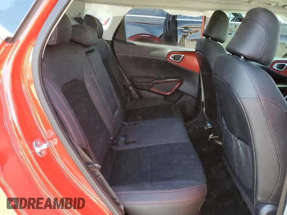 ✅ 2024 Kia Soul GT-Line • VIN: KNDJ53AU8R7230009 • Lot: 48225215. Wystawiony na Copart z przebiegiem 6 315 mil. Bezpłatny archiwum sprzedaży aukcyjnych z USA i szczegółowy raport historii pojazdu na DreamBid. Zdjęcie 10.