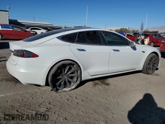 ✅ 2021 Tesla Model S Long Range Plus • VIN: 5YJSA1E2XMF427411 • Lot: 88302695. Listed on Copart with 42,256 mi. Free auction sales archive from the USA and detailed vehicle history report at DreamBid. Image 3.