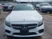 ✅ 2019 Mercedes-Benz C 300 • VIN: WDDWJ8DB0KF784235 • Lot: 42675927. Wystawiony na IAAI z przebiegiem 79 652 mil. Bezpłatny archiwum sprzedaży aukcyjnych z USA i szczegółowy raport historii pojazdu na DreamBid. Zdjęcie 12.