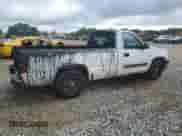 2004 Chevrolet Silverado 1500 LS z VIN 1GCEC14T04E206936, wystawiony jako Copart lot #56305735 z przebiegiem Nie podano mil oraz Szkoda całkowita • Salvage title. Historia ofert i sprzedaży dostępna na DreamBid. Obrazek 3.