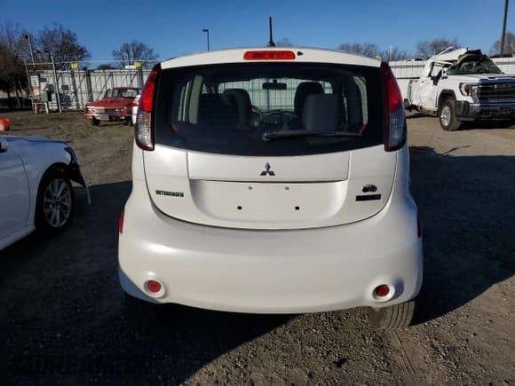 ✅ 2016 Mitsubishi i-MiEV ES • VIN: JA3215H42GU000285 • Лот: 88545675. Опубликован ранее на Copart с пробегом 35 158 миль. Бесплатный доступ к архиву аукционных продаж из США и подробный отчёт об истории автомобиля на DreamBid. Изображение 6.