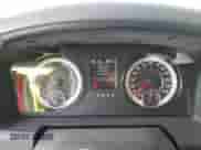 2018 Ram 1500 Express z VIN 1C6RR7FT2JS307996, wystawiony jako IAAI lot #43360537 z przebiegiem 81 154 mil mil oraz . Historia ofert i sprzedaży dostępna na DreamBid. Obrazek 7.