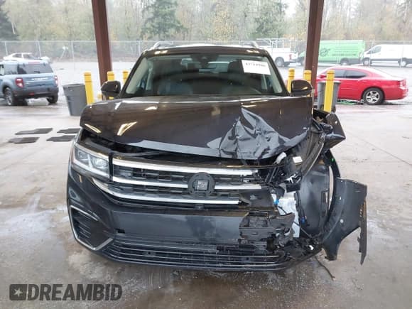 ✅ 2021 Volkswagen Atlas SEL Premium R-Line • VIN: 1V2FR2CA0MC543335 • Lot: 43714986. Listed on IAAI with 67,643 mi. Free auction sales archive from the USA and detailed vehicle history report at DreamBid. Image 12.