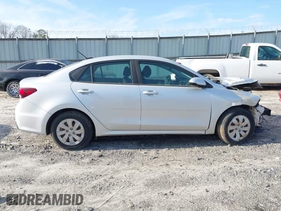 ✅ 2018 Kia Rio S • VIN: 3KPA24AB3JE047442 • Lot: 41546261. Listed on IAAI with 130,621 mi. Free auction sales archive from the USA and detailed vehicle history report at DreamBid. Image 13.