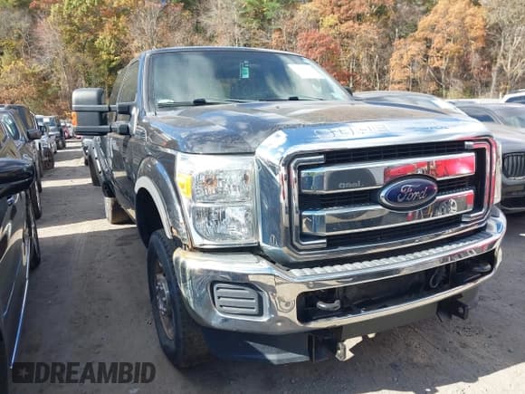 ✅ 2012 Ford F-250 XL • VIN: 1FT7X2B61CEB90910 • Lot: 43516373. Wystawiony na IAAI z przebiegiem 99 252 mil. Bezpłatny archiwum sprzedaży aukcyjnych z USA i szczegółowy raport historii pojazdu na DreamBid. Zdjęcie 1.