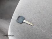 ✅ 2002 Toyota Corolla CE • VIN: 2T1BR12E82C523143 • Lot: 42785081. Wystawiony na IAAI z przebiegiem 192 168 mil. Bezpłatny archiwum sprzedaży aukcyjnych z USA i szczegółowy raport historii pojazdu na DreamBid. Zdjęcie 11.