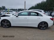 ✅ 2021 Mercedes-Benz A 220 • VIN: W1K3G4FB8MJ315188 • Lot: 42794171. Wystawiony na IAAI z przebiegiem 39 892 mil. Bezpłatny archiwum sprzedaży aukcyjnych z USA i szczegółowy raport historii pojazdu na DreamBid. Zdjęcie 13.