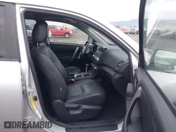 ✅ 2008 Toyota Highlander Sport • VIN: JTEES43A882084849 • Лот: 43682597. Опубликован ранее на IAAI с пробегом 161 849 миль. Бесплатный доступ к архиву аукционных продаж из США и подробный отчёт об истории автомобиля на DreamBid. Изображение 5.