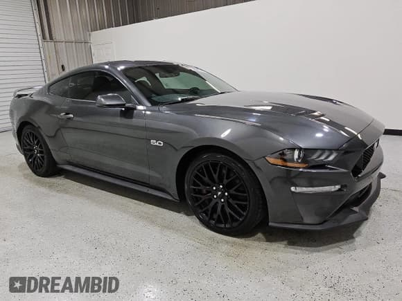 ✅ 2020 Ford Mustang GT • VIN: 1FA6P8CF0L5154466 • Lot: 87013455. Wystawiony na Copart z przebiegiem 69 353 mil. Bezpłatny archiwum sprzedaży aukcyjnych z USA i szczegółowy raport historii pojazdu na DreamBid. Zdjęcie 4.