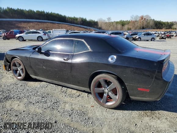 ✅ 2013 Dodge Challenger SXT • VIN: 2C3CDYAGXDH595537 • Lot: 84115864. Wystawiony na Copart z przebiegiem 109 005 mil. Bezpłatny archiwum sprzedaży aukcyjnych z USA i szczegółowy raport historii pojazdu na DreamBid. Zdjęcie 2.