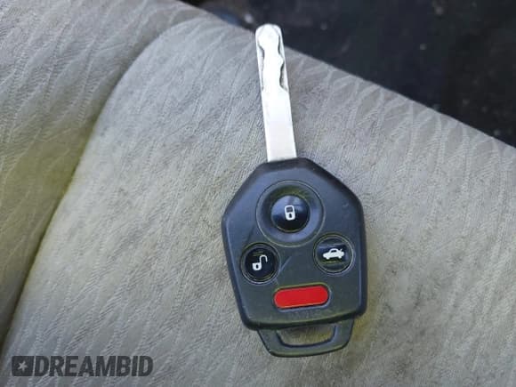 ✅ 2011 Subaru Outback Premium • VIN: 4S4BRBGC6B1432840 • Lot: 43527417. Listed on IAAI with 231,720 mi. Free auction sales archive from the USA and detailed vehicle history report at DreamBid. Image 11.