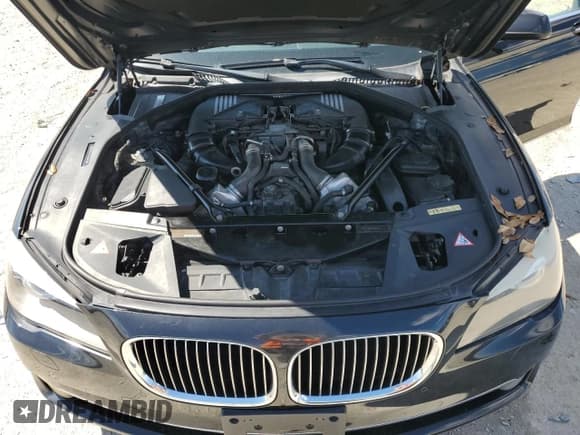 ✅ 2009 BMW 7 Series 750Li • VIN: WBAKB83559CY60221 • Лот: 46941725. Опубликован ранее на Copart с пробегом 109 669 миль. Бесплатный доступ к архиву аукционных продаж из США и подробный отчёт об истории автомобиля на DreamBid. Изображение 11.