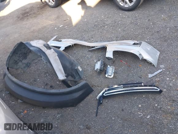 ✅ 2017 GMC Terrain SLT • VIN: 2GKFLPE35H6288554 • Lot: 43722715. Listed on IAAI with 168,019 mi. Free auction sales archive from the USA and detailed vehicle history report at DreamBid. Image 19.