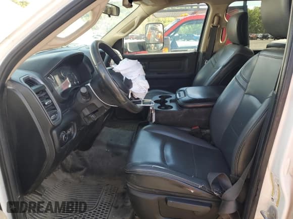 ✅ 2019 Ram 2500 Tradesman • VIN: 3C6UR5HL2KG566301 • Лот: 85505005. Опубликован ранее на Copart с пробегом 181 651 миль. Бесплатный доступ к архиву аукционных продаж из США и подробный отчёт об истории автомобиля на DreamBid. Изображение 7.