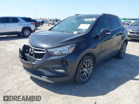 ✅ 2019 Buick Encore Sport Touring • VIN: KL4CJ1SB9KB784291 • Lot: 42001236. Wystawiony na IAAI z przebiegiem 54 181 mil. Bezpłatny archiwum sprzedaży aukcyjnych z USA i szczegółowy raport historii pojazdu na DreamBid. Zdjęcie 2.