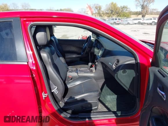 ✅ 2013 Dodge Charger RT Max • VIN: 2C3CDXCT0DH594823 • Lot: 43530052. Wystawiony na IAAI z przebiegiem 188 601 mil. Bezpłatny archiwum sprzedaży aukcyjnych z USA i szczegółowy raport historii pojazdu na DreamBid. Zdjęcie 5.