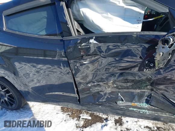 ✅ 2017 Hyundai Veloster • VIN: KMHTC6AD6HU323512 • Lot: 41572208. Wystawiony na IAAI z przebiegiem 92 086 mil. Bezpłatny archiwum sprzedaży aukcyjnych z USA i szczegółowy raport historii pojazdu na DreamBid. Zdjęcie 13.