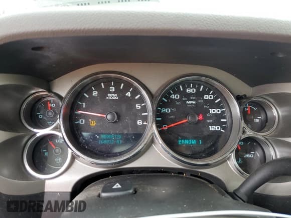 ✅ 2014 Chevrolet Silverado 2500HD Work Truck • VIN: 1GC0KVCG0EF166605 • Lot: 69024114. Listed on Copart with 108,015 mi. Free auction sales archive from the USA and detailed vehicle history report at DreamBid. Image 9.