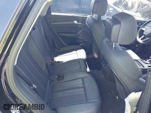 ✅ 2021 Audi Q5 • VIN: WA1BABFYXM2045191 • Lot: 42034409. Wystawiony na IAAI z przebiegiem 98 507 mil. Bezpłatny archiwum sprzedaży aukcyjnych z USA i szczegółowy raport historii pojazdu na DreamBid. Zdjęcie 8.