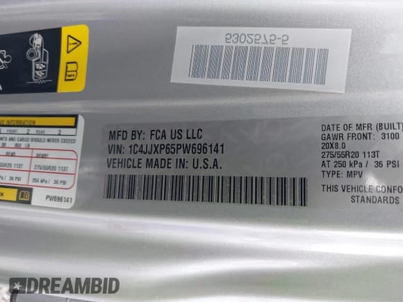 ✅ 2023 Jeep Wrangler Sahara • VIN: 1C4JJXP65PW696141 • Lot: 43364969. Wystawiony na IAAI z przebiegiem 31 704 mil. Bezpłatny archiwum sprzedaży aukcyjnych z USA i szczegółowy raport historii pojazdu na DreamBid. Zdjęcie 9.