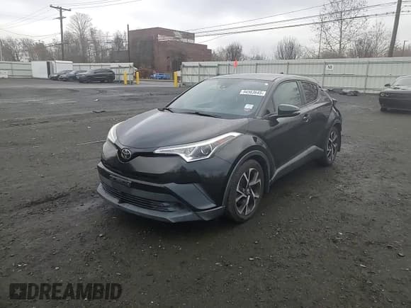 ✅ 2018 Toyota C-HR XLE • VIN: NMTKHMBX1JR016109 • Lot: 94563645. Wystawiony na Copart z przebiegiem 167 896 mil. Bezpłatny archiwum sprzedaży aukcyjnych z USA i szczegółowy raport historii pojazdu na DreamBid. Zdjęcie 13.