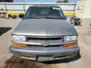 ✅ 2000 Chevrolet Blazer LT • VIN: 1GNDT13W0Y2181462 • Lot: 70808194. Listed on Copart with 163,563 mi miles. Access the free auction sales archive from the USA and view a detailed vehicle history report at DreamBid. Image 5.