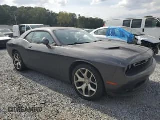 ✅ 2015 Dodge Challenger SXT Plus • VIN: 2C3CDZBG8FH906180 • Lot: 70565673. Wystawiony na Copart z przebiegiem 96 498 mil. Bezpłatny archiwum sprzedaży aukcyjnych z USA i szczegółowy raport historii pojazdu na DreamBid. Zdjęcie 4.