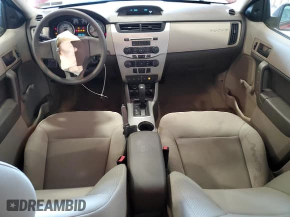 ✅ 2010 Ford Focus S • VIN: 1FAHP3EN9AW118864 • Лот: 66625145. Опубликован ранее на Copart с пробегом 78 723 миль. Бесплатный доступ к архиву аукционных продаж из США и подробный отчёт об истории автомобиля на DreamBid. Изображение 8.