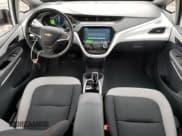 ✅ 2021 Chevrolet Bolt EV LT • VIN: 1G1FY6S03M4113435 • Lot: 57537284. Wystawiony na Copart z przebiegiem 121 722 mil. Bezpłatny archiwum sprzedaży aukcyjnych z USA i szczegółowy raport historii pojazdu na DreamBid. Zdjęcie 8.