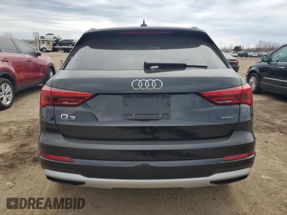 ✅ 2021 Audi Q3 Premium • VIN: WA1AECF38M1071322 • Lot: 45944684. Listed on Copart with 52,476 mi. Free auction sales archive from the USA and detailed vehicle history report at DreamBid. Image 6.