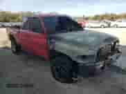 2001 Dodge 1500 с VIN 3B7HF12Y41G199948, выставлен на аукционе Copart как лот 45541885 с пробегом Не указан миль и На запчасти • Non repairable. История ставок и продаж доступна на DreamBid. Изображение 4.