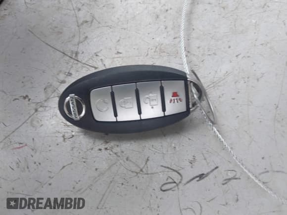 ✅ 2017 Nissan Pathfinder S • VIN: 5N1DR2MN4HC634944 • Lot: 43780229. Wystawiony na IAAI z przebiegiem 118 562 mil. Bezpłatny archiwum sprzedaży aukcyjnych z USA i szczegółowy raport historii pojazdu na DreamBid. Zdjęcie 11.