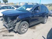 ✅ 2023 Toyota RAV4 XLE • VIN: 2T3W1RFV5PW263072 • Лот: 43250511. Опубликован ранее на IAAI с пробегом 36 670 миль. Бесплатный доступ к архиву аукционных продаж из США и подробный отчёт об истории автомобиля на DreamBid. Изображение 2.