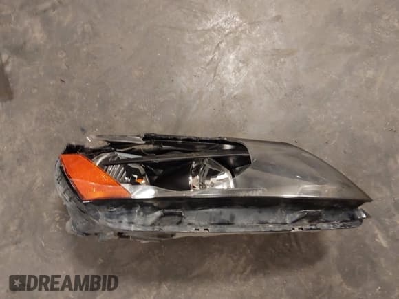 ✅ 2013 Volkswagen Passat SE • VIN: 1VWBP7A38DC071910 • Lot: 42472626. Listed on IAAI with 90,535 mi. Free auction sales archive from the USA and detailed vehicle history report at DreamBid. Image 12.