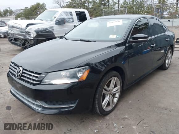 ✅ 2014 Volkswagen Passat SE • VIN: 1VWBN7A32EC057069 • Lot: 43852541. Listed on IAAI with 78,622 mi. Free auction sales archive from the USA and detailed vehicle history report at DreamBid. Image 2.