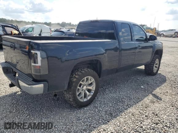 ✅ 2013 GMC Sierra 1500 SLE • VIN: 1GTR1VE02DZ325535 • Лот: 80145115. Опубликован ранее на Copart с пробегом 136 715 миль. Бесплатный доступ к архиву аукционных продаж из США и подробный отчёт об истории автомобиля на DreamBid. Изображение 3.