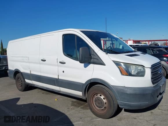 ✅ 2016 Ford Transit Cargo • VIN: 1FTYE9ZM5GKA61096 • Lot: 43857358. Wystawiony na IAAI z przebiegiem 216 016 mil. Bezpłatny archiwum sprzedaży aukcyjnych z USA i szczegółowy raport historii pojazdu na DreamBid. Zdjęcie 13.