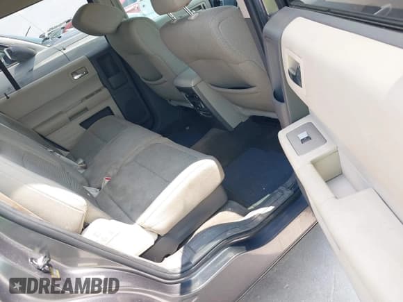 ✅ 2010 Ford Flex SE • VIN: 2FMGK5BC5ABA25730 • Лот: 43133000. Опубликован ранее на IAAI с пробегом 250 570 миль. Бесплатный доступ к архиву аукционных продаж из США и подробный отчёт об истории автомобиля на DreamBid. Изображение 8.