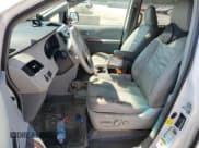 ✅ 2012 Toyota Sienna XLE • VIN: 5TDDK3DC6CS042174 • Лот: 67388745. Опубликован ранее на Copart с пробегом Не указан. Бесплатный доступ к архиву аукционных продаж из США и подробный отчёт об истории автомобиля на DreamBid. Изображение 7.