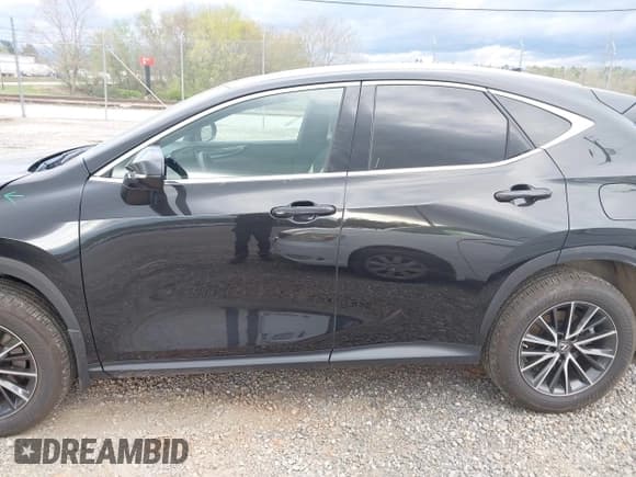 ✅ 2023 Lexus NX 350 Premium • VIN: 2T2GGCEZXPC027494 • Lot: 42009651. Listed on IAAI with 4,976 mi. Free auction sales archive from the USA and detailed vehicle history report at DreamBid. Image 15.