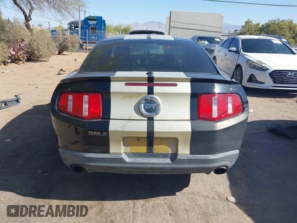 ✅ 2010 Ford Mustang GT • VIN: 1ZVBP8CH4A5151929 • Lot: 42004668. Listed on IAAI with 219,043 mi. Free auction sales archive from the USA and detailed vehicle history report at DreamBid. Image 16.