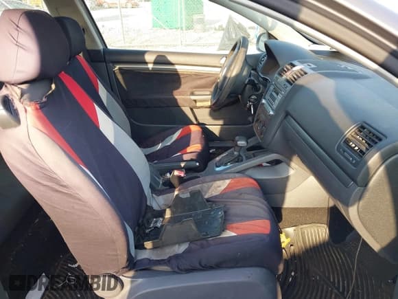 ✅ 2007 Volkswagen Rabbit • VIN: WVWBR71K77W151707 • Lot: 43132820. Listed on IAAI with 186,146 mi. Free auction sales archive from the USA and detailed vehicle history report at DreamBid. Image 5.