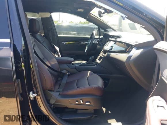 ✅ 2024 Cadillac XT6 FWD Premium Luxury • VIN: 1GYKPCRS7RZ733367 • Lot: 39691417. Listed on IAAI with 1,747 mi. Free auction sales archive from the USA and detailed vehicle history report at DreamBid. Image 5.