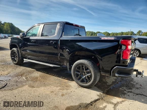 ✅ 2025 Chevrolet Silverado 1500 LT Trail Boss • VIN: 3GCUKFED7SG121973 • Lot: 89661525. Wystawiony na Copart z przebiegiem 11 641 mil. Bezpłatny archiwum sprzedaży aukcyjnych z USA i szczegółowy raport historii pojazdu na DreamBid. Zdjęcie 2.