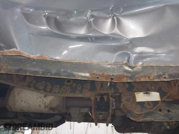 ✅ 2011 Ford F-250 XL • VIN: 1FTBF2B65BEB37316 • Lot: 43604289. Wystawiony na IAAI z przebiegiem 45 079 mil. Bezpłatny archiwum sprzedaży aukcyjnych z USA i szczegółowy raport historii pojazdu na DreamBid. Zdjęcie 21.