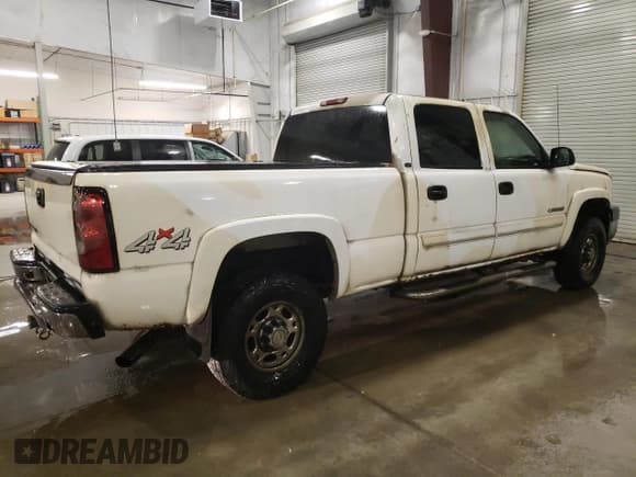 ✅ 2006 Chevrolet Silverado 2500HD LT2 • VIN: 1GCHK23U06F175913 • Lot: 72050815. Wystawiony na Copart z przebiegiem 138 242 mil. Bezpłatny archiwum sprzedaży aukcyjnych z USA i szczegółowy raport historii pojazdu na DreamBid. Zdjęcie 3.