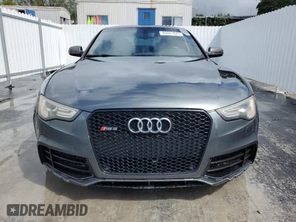 ✅ 2014 Audi RS 5 • VIN: WUAC6AFR2EA900183 • Лот: 86091625. Опубликован ранее на Copart с пробегом 138 083 миль. Бесплатный доступ к архиву аукционных продаж из США и подробный отчёт об истории автомобиля на DreamBid. Изображение 5.