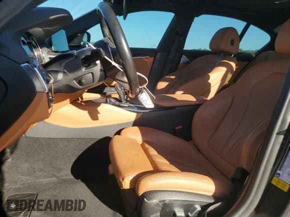 ✅ 2018 BMW 5 Series 540i • VIN: WBAJE5C50JWA94891 • Lot: 82776035. Wystawiony na Copart z przebiegiem 96 614 mil. Bezpłatny archiwum sprzedaży aukcyjnych z USA i szczegółowy raport historii pojazdu na DreamBid. Zdjęcie 7.