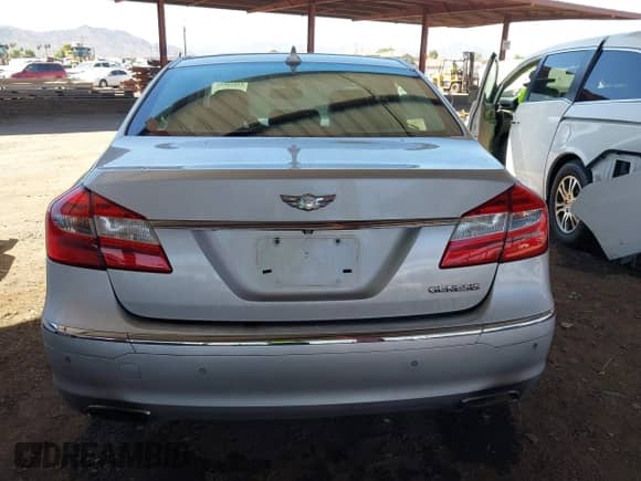 2012 Hyundai Genesis 3.8L z VIN KMHGC4DD9CU172451, wystawiony jako IAAI lot #43199937 z przebiegiem 125 399 mil mil oraz . Historia ofert i sprzedaży dostępna na DreamBid. Obrazek 16.