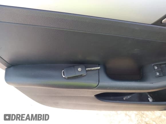 ✅ 2011 Volkswagen Jetta SEL • VIN: 3VWLX7AJ6BM394822 • Лот: 42360987. Опубликован ранее на IAAI с пробегом 173 310 миль. Бесплатный доступ к архиву аукционных продаж из США и подробный отчёт об истории автомобиля на DreamBid. Изображение 11.